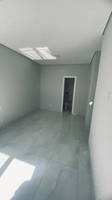 Casa com 3 quartos à venda, 250m2 em Cuiaba - MT - imagem 2 Foto 2 de Casa com 3 quartos à venda, 250m2 em Cuiaba - MT
