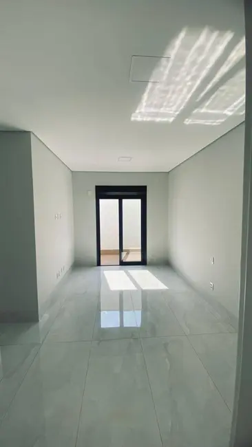 Casa com 3 quartos à venda, 250m2 em Cuiaba - MT - imagem 4 Foto 4 de Casa com 3 quartos à venda, 250m2 em Cuiaba - MT