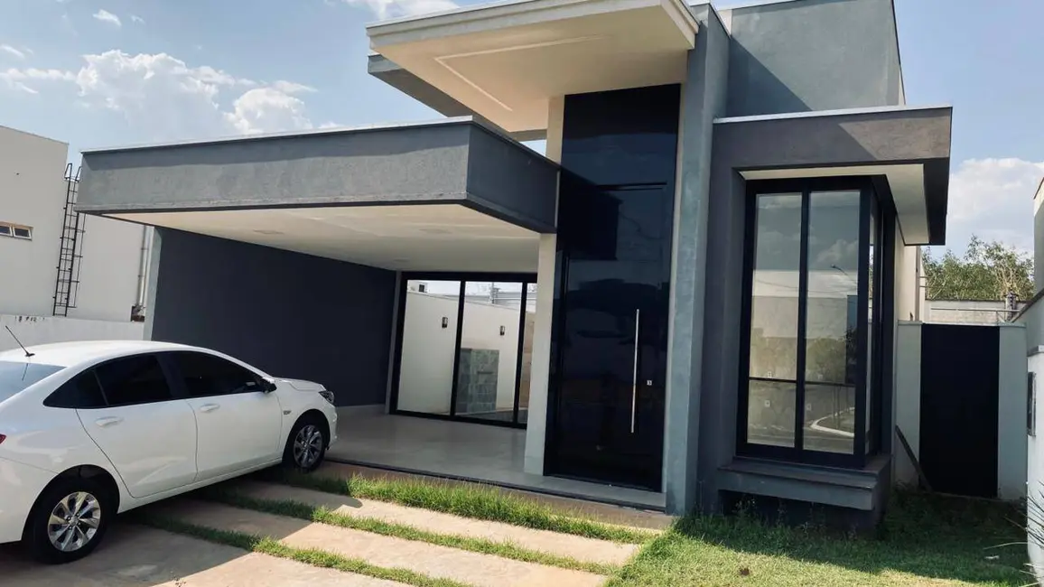 Casa com 3 quartos à venda, 250m2 em Cuiaba - MT - imagem 1 Foto 1 de Casa com 3 quartos à venda, 250m2 em Cuiaba - MT