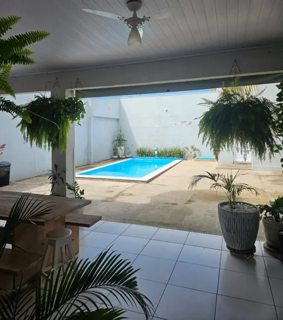 Foto 1 de Casa com 3 quartos à venda, 360m2 em Coxipó, Cuiaba - MT