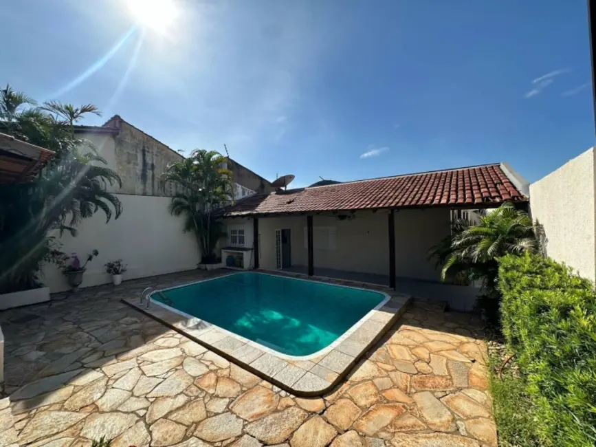 Foto 1 de Casa com 3 quartos à venda, 420m2 em Boa Esperança, Cuiaba - MT