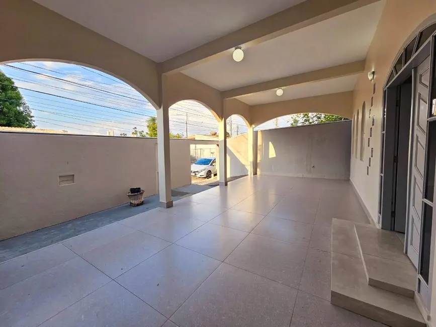 Casa com 3 quartos à venda, 298m2 em Praeiro, Cuiaba - MT - imagem 3 Foto 3 de Casa com 3 quartos à venda, 298m2 em Praeiro, Cuiaba - MT