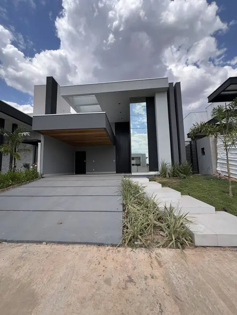 Foto 1 de Casa de Condomínio à venda, 160m2 em Cuiaba - MT