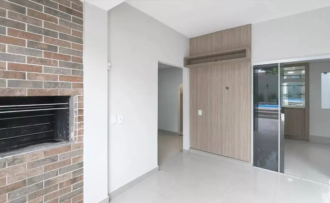 Casa com 3 quartos à venda, 192m2 em Santa Rosa, Cuiaba - MT - imagem 8 Foto 8 de Casa com 3 quartos à venda, 192m2 em Santa Rosa, Cuiaba - MT
