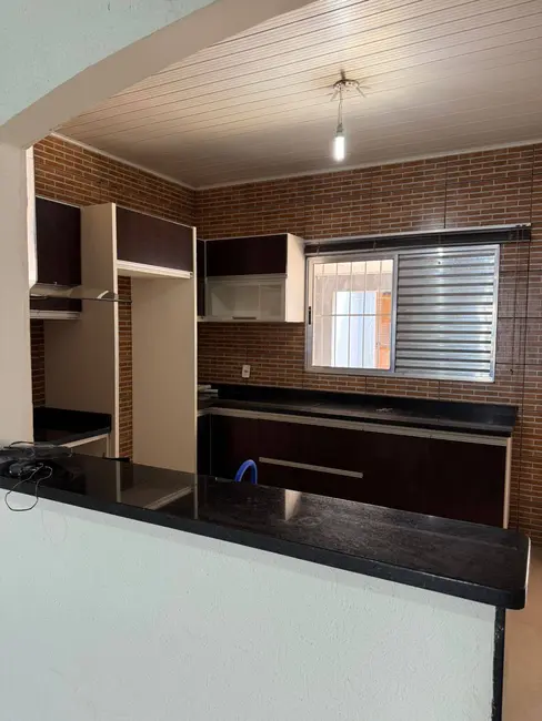 Casa com 3 quartos à venda, 360m2 em Canelas, Varzea Grande - MT - imagem 2 Foto 2 de Casa com 3 quartos à venda, 360m2 em Canelas, Varzea Grande - MT