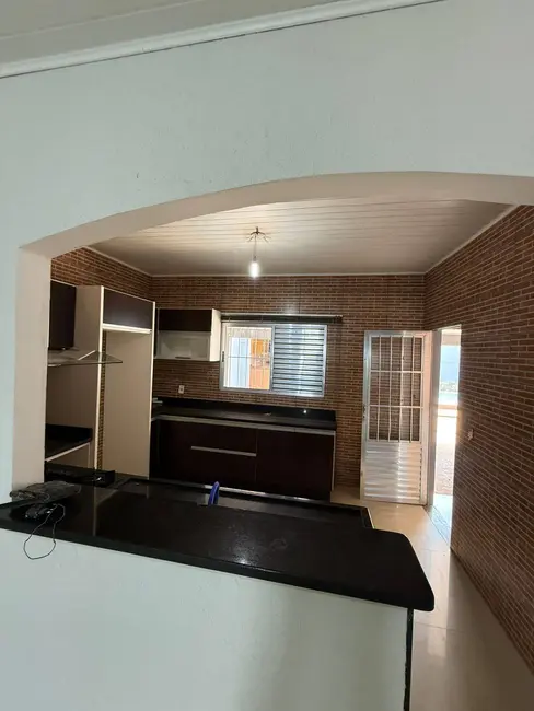 Casa com 3 quartos à venda, 360m2 em Canelas, Varzea Grande - MT - imagem 3 Foto 3 de Casa com 3 quartos à venda, 360m2 em Canelas, Varzea Grande - MT