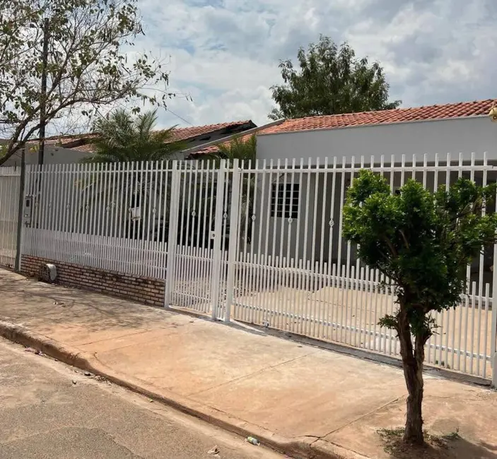 Foto 2 de Casa com 3 quartos à venda, 44m2 em Residencial Nova Canaã, Cuiaba - MT