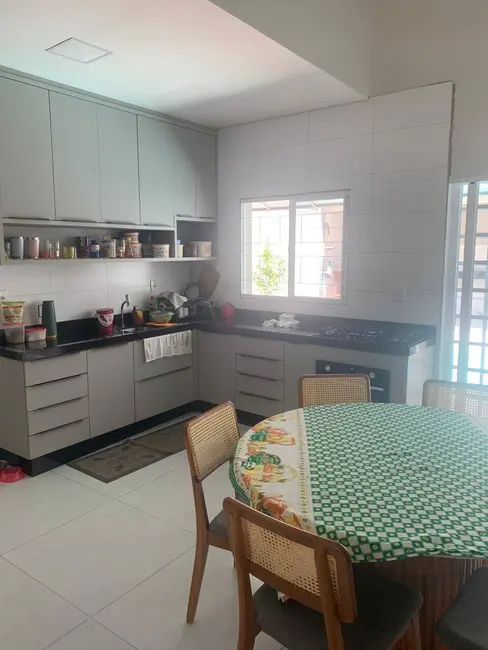 Casa com 4 quartos à venda, 280m2 em Jardim Itália, Cuiaba - MT - imagem 3 Foto 3 de Casa com 4 quartos à venda, 280m2 em Jardim Itália, Cuiaba - MT