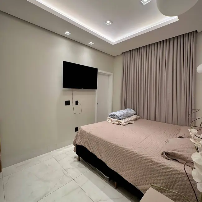 Foto 4 de Casa com 3 quartos à venda, 127m2 em Ribeirão do Lipa, Cuiaba - MT