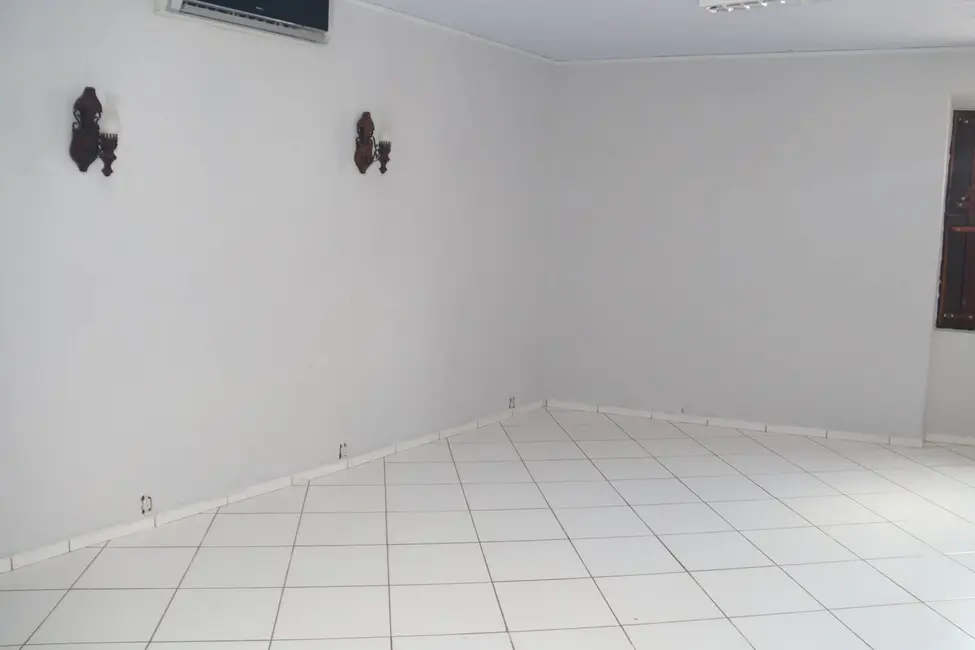 Casa com 3 quartos à venda em Centro-Norte, Cuiaba - MT - imagem 5 Foto 5 de Casa com 3 quartos à venda em Centro-Norte, Cuiaba - MT