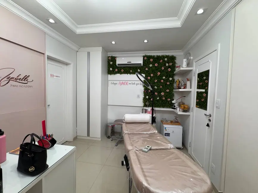 Casa com 4 quartos à venda, 360m2 em Jardim Shangri-Lá, Cuiaba - MT - imagem 8 Foto 8 de Casa com 4 quartos à venda, 360m2 em Jardim Shangri-Lá, Cuiaba - MT