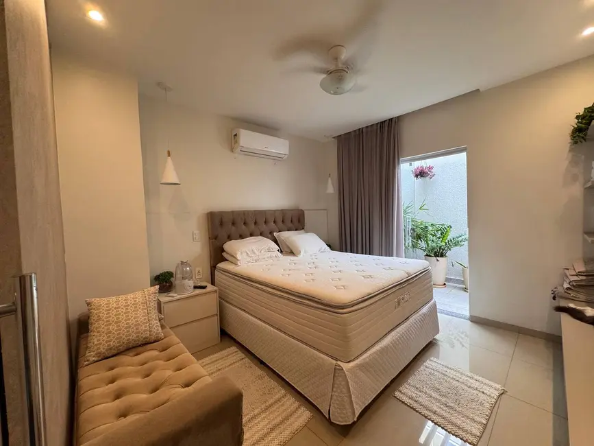 Casa com 4 quartos à venda, 360m2 em Jardim Shangri-Lá, Cuiaba - MT - imagem 6 Foto 6 de Casa com 4 quartos à venda, 360m2 em Jardim Shangri-Lá, Cuiaba - MT