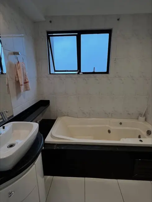 Apartamento com 3 quartos à venda, 116m2 em Alvorada, Cuiaba - MT - imagem 2 Foto 2 de Apartamento com 3 quartos à venda, 116m2 em Alvorada, Cuiaba - MT