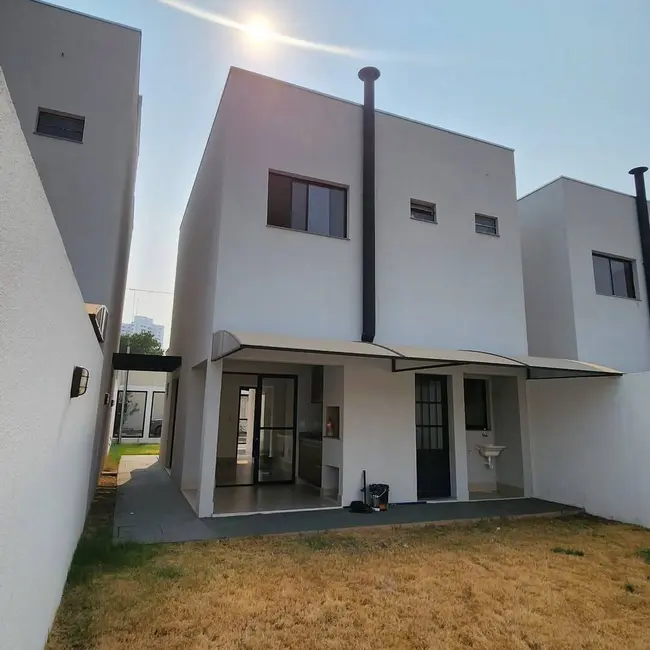 Casa com 3 quartos à venda, 135m2 em Jardim Tropical, Cuiaba - MT - imagem 7 Foto 7 de Casa com 3 quartos à venda, 135m2 em Jardim Tropical, Cuiaba - MT