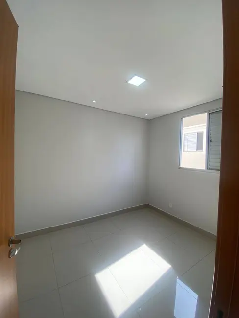 Foto 5 de Apartamento com 2 quartos à venda, 41m2 em Olaria, Salto - SP