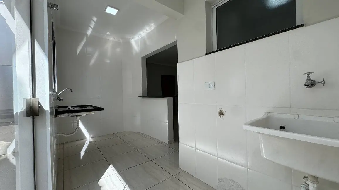 Foto 4 de Casa com 2 quartos à venda, 110m2 em Jardim Santa Marta III, Salto - SP