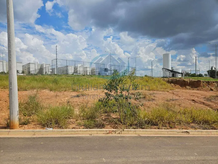 Foto 1 de Terreno / Lote à venda, 175m2 em Olaria, Salto - SP