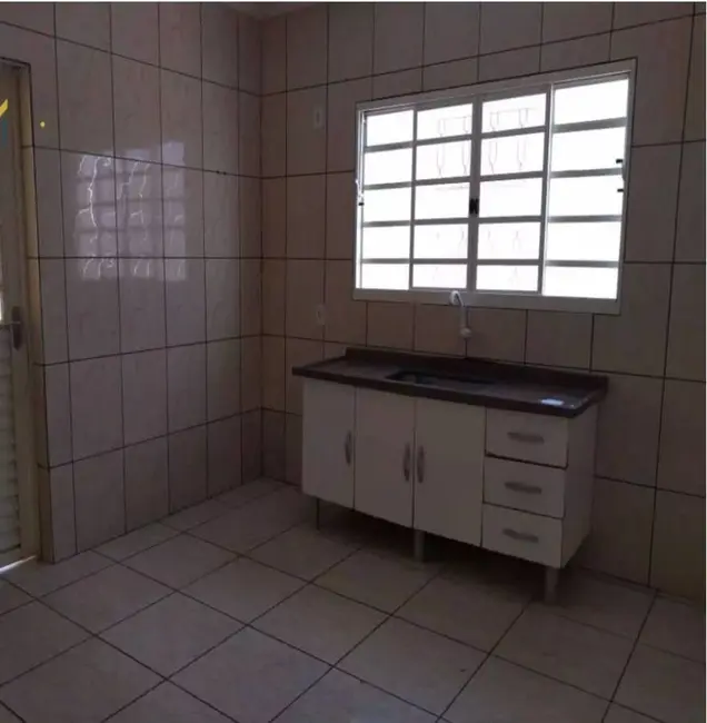 Foto 2 de Casa com 2 quartos à venda, 150m2 em Jardim Planalto, Salto - SP