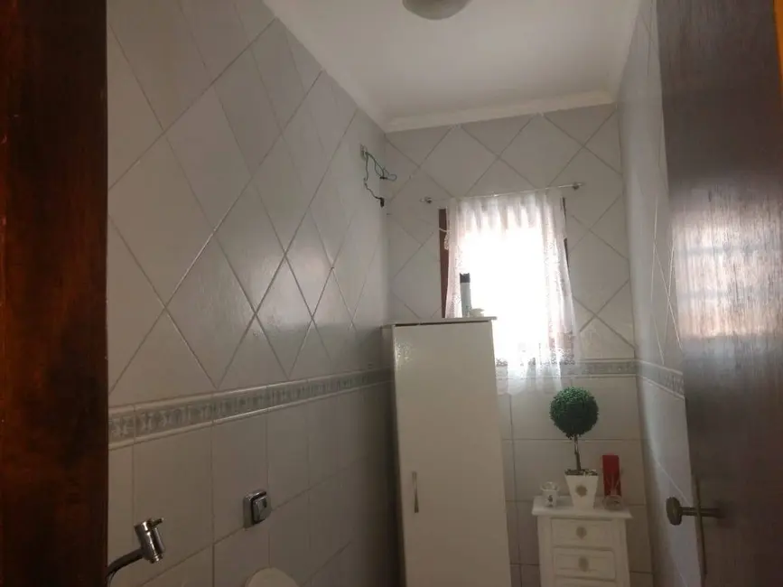 Casa com 4 quartos à venda, 100m2 em Jardim Valéria, Guarulhos - SP - imagem 7 Foto 7 de Casa com 4 quartos à venda, 100m2 em Jardim Valéria, Guarulhos - SP