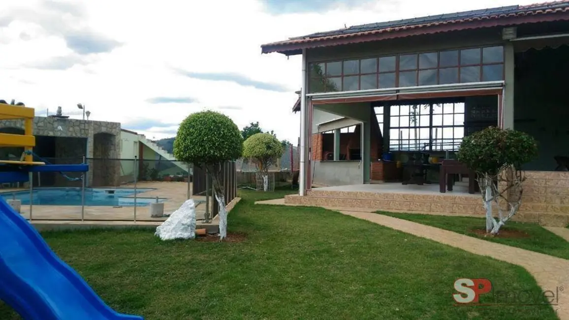 Foto 2 de Casa com 3 quartos à venda, 650m2 em Piracaia - SP