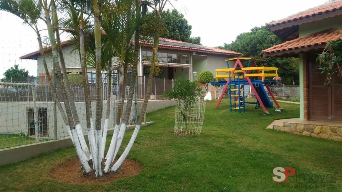 Foto 4 de Casa com 3 quartos à venda, 650m2 em Piracaia - SP