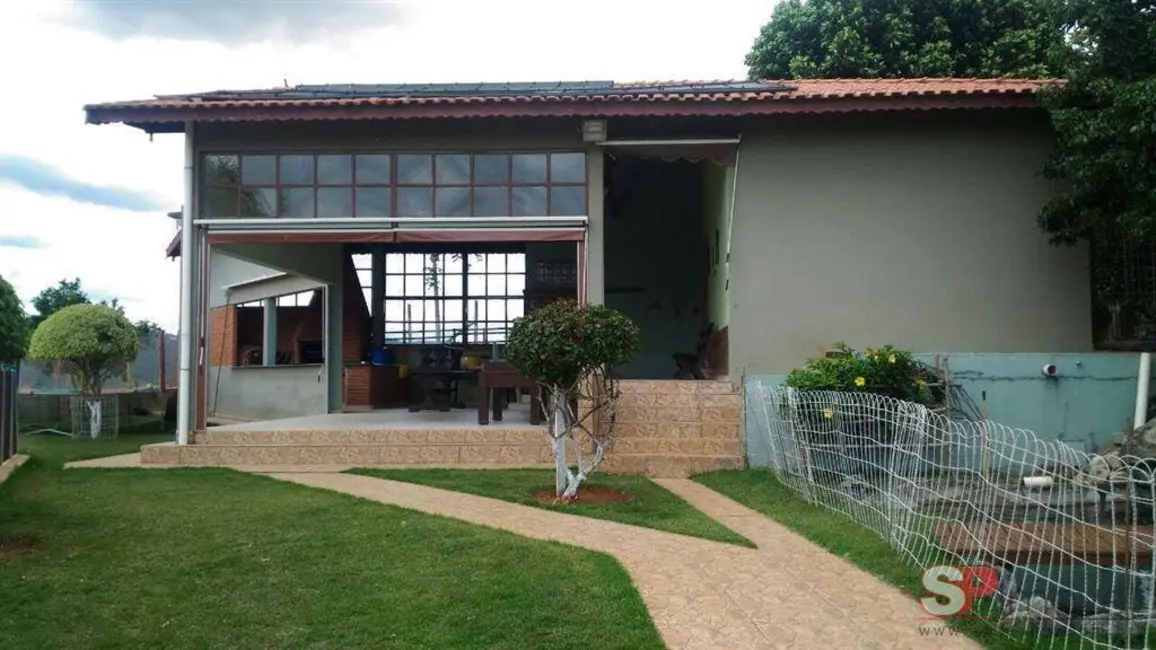 Foto 3 de Casa com 3 quartos à venda, 650m2 em Piracaia - SP