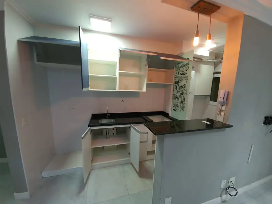 Foto 3 de Sala Comercial à venda e para alugar, 68m2 em Jardim Flor da Montanha, Guarulhos - SP