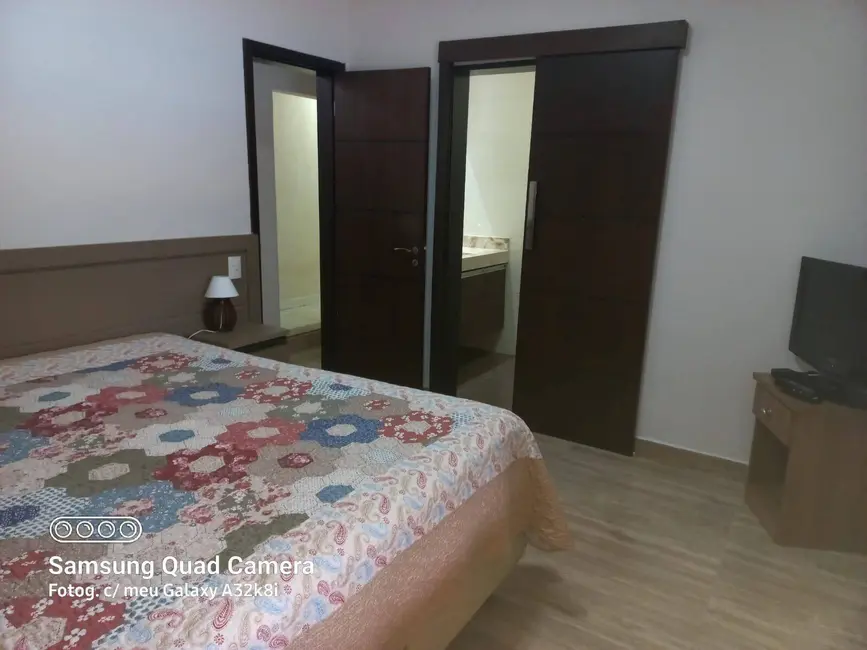 Chácara com 4 quartos à venda, 1200m2 em Guarulhos - SP - imagem 4 Foto 4 de Chácara com 4 quartos à venda, 1200m2 em Guarulhos - SP