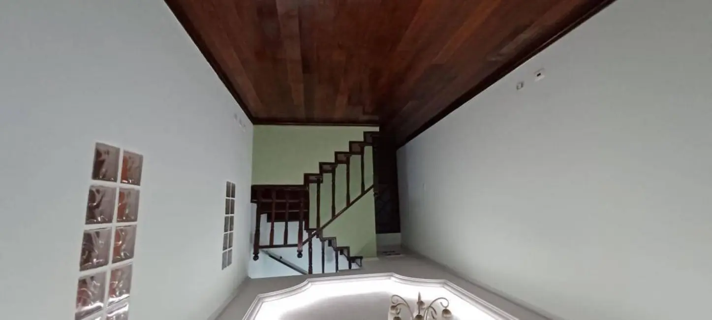 Foto 3 de Casa com 4 quartos à venda e para alugar, 220m2 em Parque Renato Maia, Guarulhos - SP