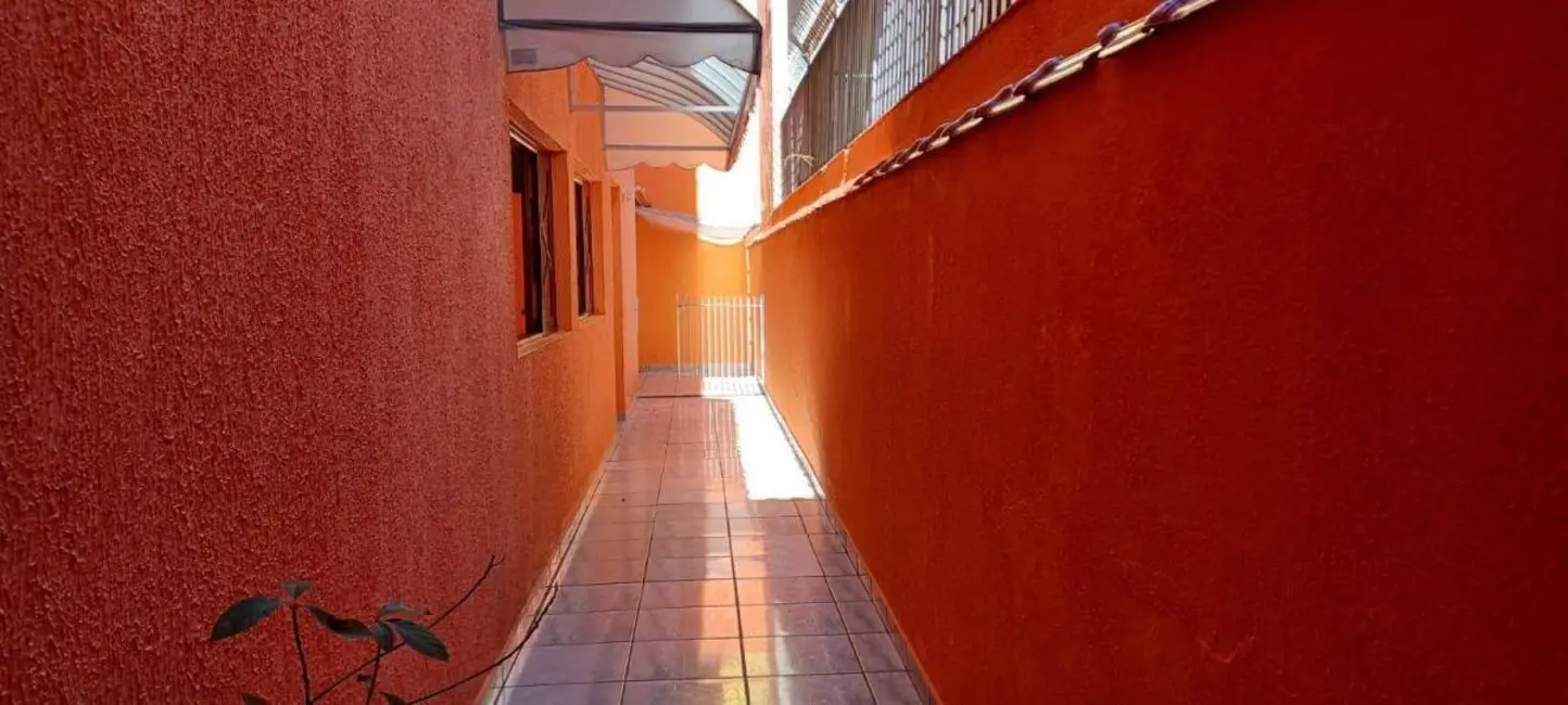 Foto 2 de Casa com 4 quartos à venda e para alugar, 220m2 em Parque Renato Maia, Guarulhos - SP