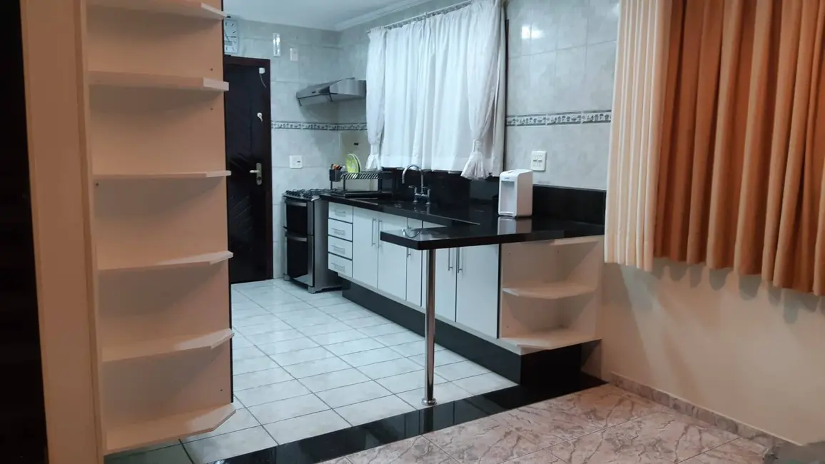 Casa com 3 quartos à venda, 164m2 em Jardim Vila Galvão, Guarulhos - SP - imagem 9 Foto 9 de Casa com 3 quartos à venda, 164m2 em Jardim Vila Galvão, Guarulhos - SP