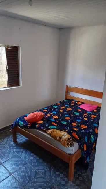 Chácara com 3 quartos à venda, 1600m2 em Guarulhos - SP - imagem 2 Foto 2 de Chácara com 3 quartos à venda, 1600m2 em Guarulhos - SP