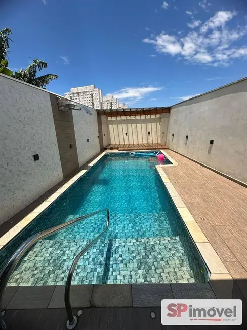 Casa com 3 quartos à venda, 313m2 em Jardim Cocaia, Guarulhos - SP - imagem 1 Foto 1 de Casa com 3 quartos à venda, 313m2 em Jardim Cocaia, Guarulhos - SP