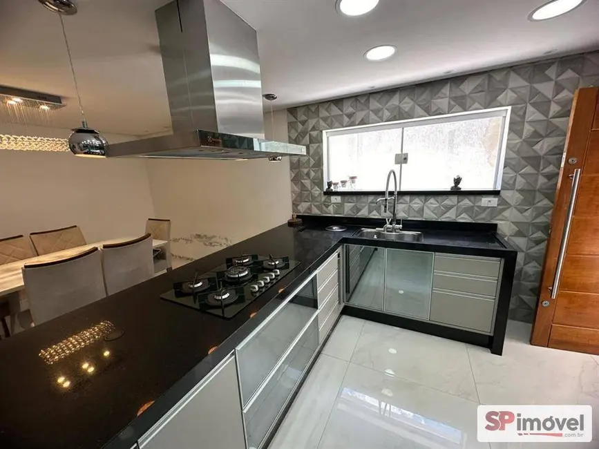 Casa com 3 quartos à venda, 313m2 em Jardim Cocaia, Guarulhos - SP - imagem 6 Foto 6 de Casa com 3 quartos à venda, 313m2 em Jardim Cocaia, Guarulhos - SP