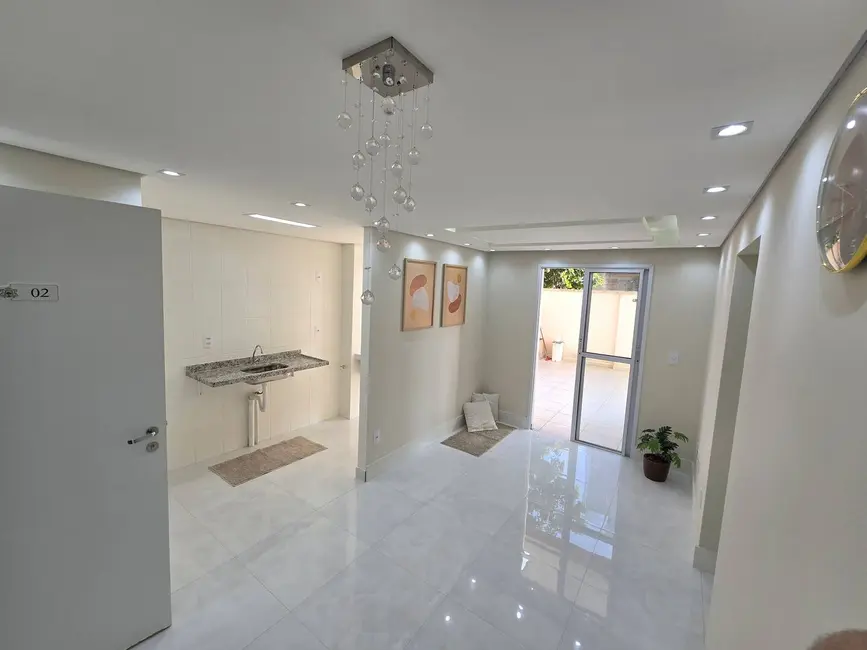 Foto 4 de Apartamento com 2 quartos para alugar, 90m2 em Vila Carmosina, São Paulo - SP