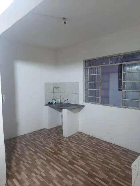 Casa com 1 quarto para alugar, 13m2 em Jardim Paulista, Guarulhos - SP - imagem 1 Foto 1 de Casa com 1 quarto para alugar, 13m2 em Jardim Paulista, Guarulhos - SP