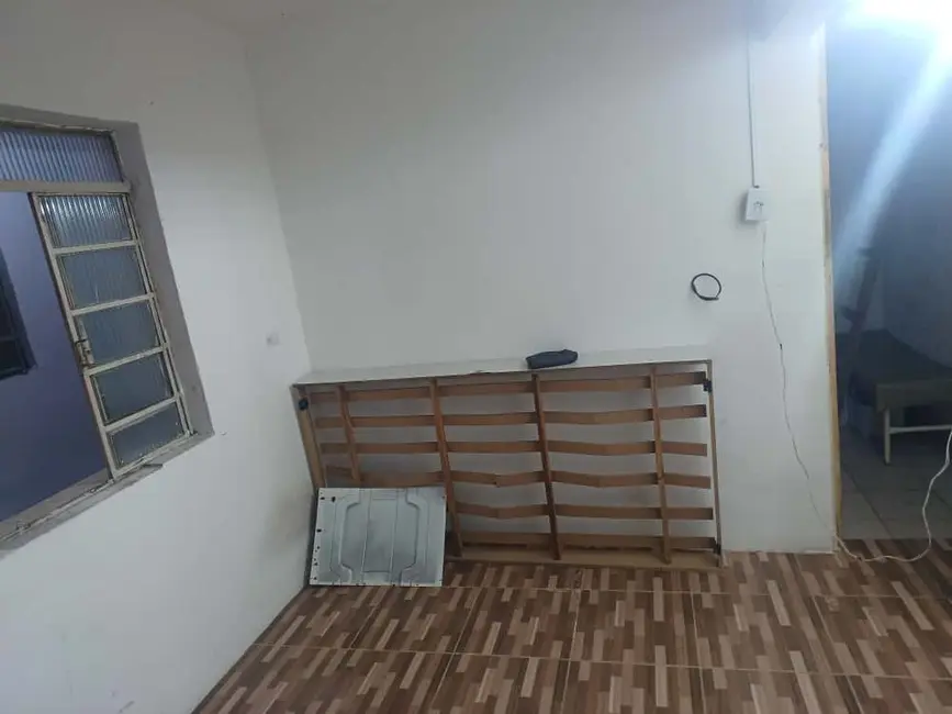 Casa com 1 quarto para alugar, 13m2 em Jardim Paulista, Guarulhos - SP - imagem 6 Foto 6 de Casa com 1 quarto para alugar, 13m2 em Jardim Paulista, Guarulhos - SP