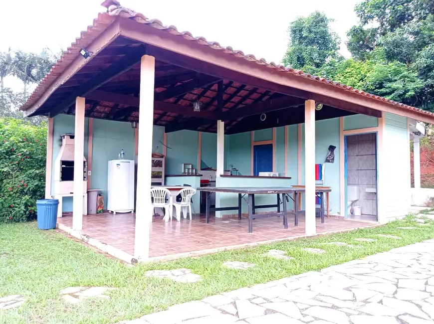 Casa com 4 quartos para alugar em Santa Isabel - SP - imagem 1 Foto 1 de Casa com 4 quartos para alugar em Santa Isabel - SP