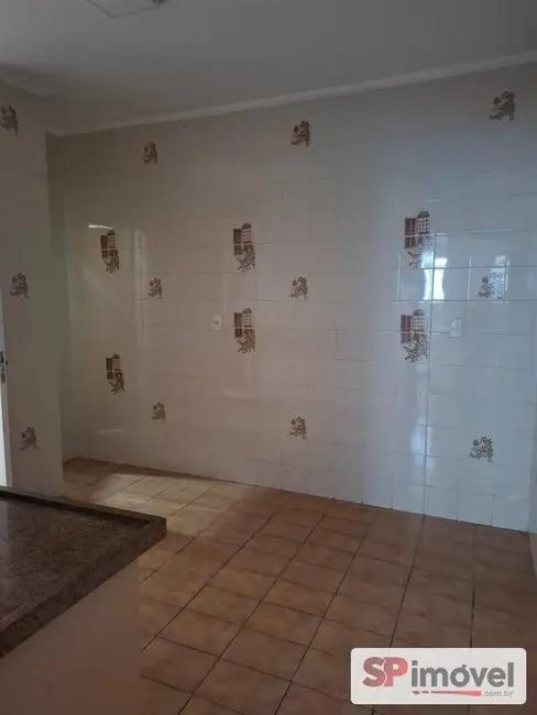 Casa com 2 quartos para alugar em Vila Dom Pedro II, São Paulo - SP - imagem 5 Foto 5 de Casa com 2 quartos para alugar em Vila Dom Pedro II, São Paulo - SP