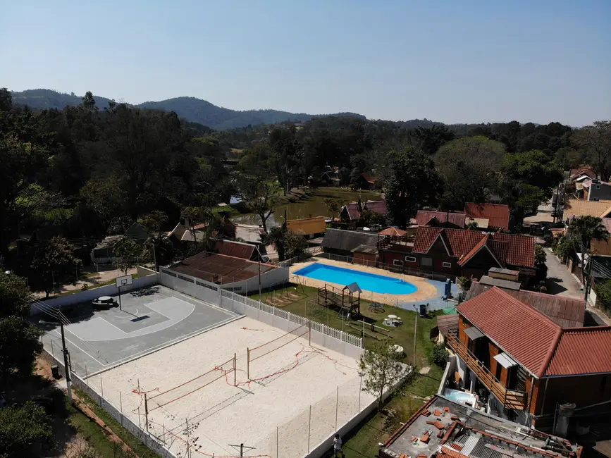 Casa com 2 quartos à venda, 150m2 em Chácaras Maringá, Atibaia - SP - imagem 2 Foto 2 de Casa com 2 quartos à venda, 150m2 em Chácaras Maringá, Atibaia - SP