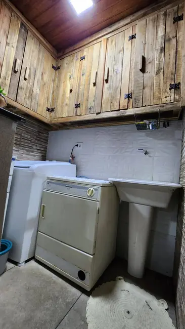 Casa com 2 quartos à venda, 150m2 em Chácaras Maringá, Atibaia - SP - imagem 3 Foto 3 de Casa com 2 quartos à venda, 150m2 em Chácaras Maringá, Atibaia - SP