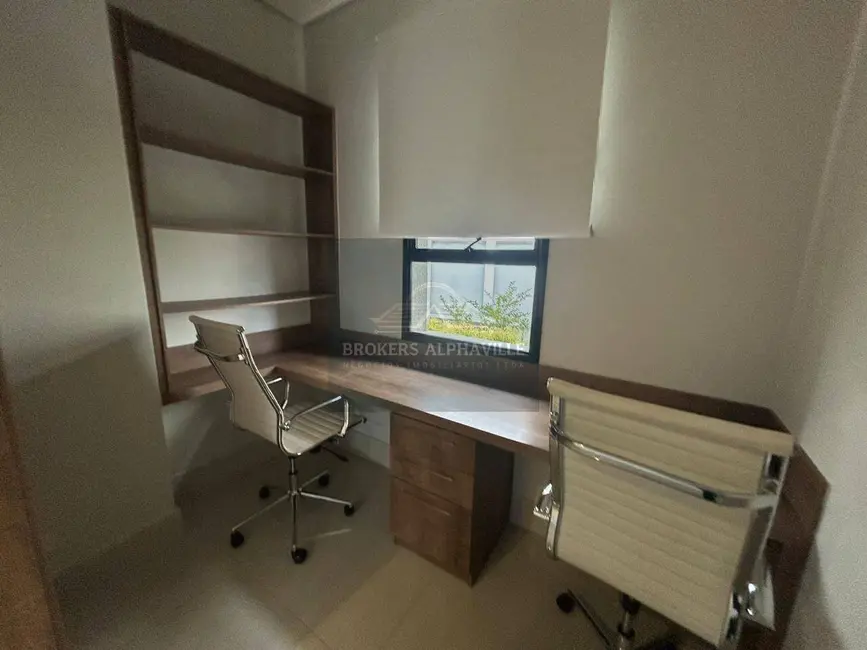 Foto 2 de Casa de Condomínio com 4 quartos para alugar, 525m2 em Alphaville, Santana De Parnaiba - SP