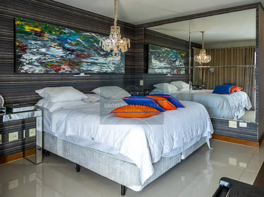 Casa com 5 quartos à venda e para alugar, 796m2 em Alphaville, Santana De Parnaiba - SP - imagem 5 Foto 5 de Casa com 5 quartos à venda e para alugar, 796m2 em Alphaville, Santana De Parnaiba - SP