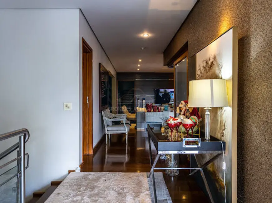Casa com 5 quartos à venda e para alugar, 796m2 em Alphaville, Santana De Parnaiba - SP - imagem 4 Foto 4 de Casa com 5 quartos à venda e para alugar, 796m2 em Alphaville, Santana De Parnaiba - SP