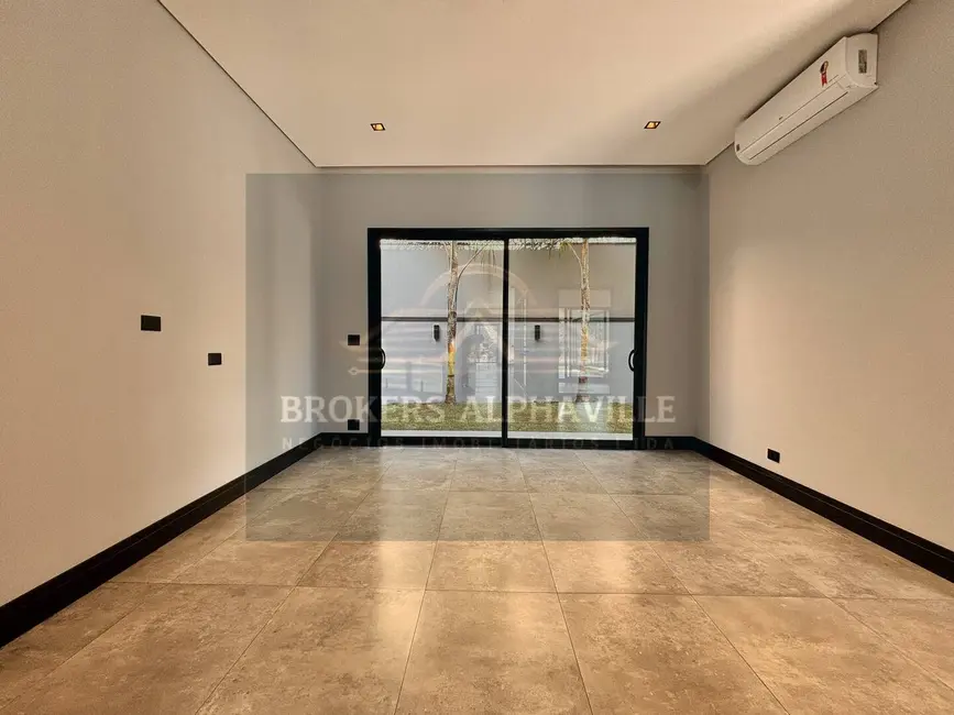 Foto 2 de Casa de Condomínio com 4 quartos à venda e para alugar, 441m2 em Alphaville, Santana De Parnaiba - SP