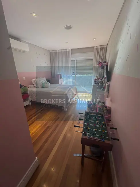 Casa de Condomínio com 4 quartos à venda, 420m2 em Centro Comercial Jubran, Barueri - SP - imagem 5 Foto 5 de Casa de Condomínio com 4 quartos à venda, 420m2 em Centro Comercial Jubran, Barueri - SP