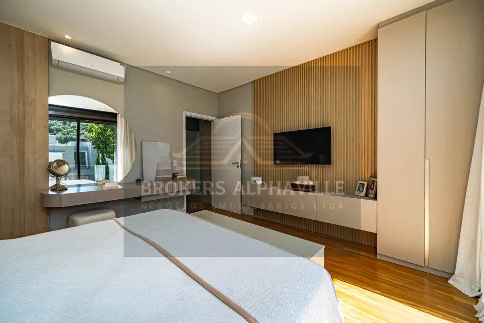 Foto 4 de Casa de Condomínio com 5 quartos à venda, 420m2 em Cidade Tamboré, Santana De Parnaiba - SP