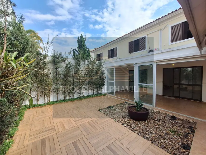 Foto 1 de Casa de Condomínio com 2 quartos para alugar, 166m2 em Tamboré, Santana De Parnaiba - SP