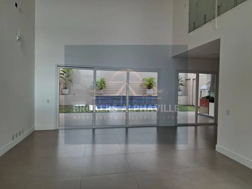 Casa de Condomínio com 3 quartos para alugar, 364m2 em Parque Sinai, Santana De Parnaiba - SP - imagem 5 Foto 5 de Casa de Condomínio com 3 quartos para alugar, 364m2 em Parque Sinai, Santana De Parnaiba - SP