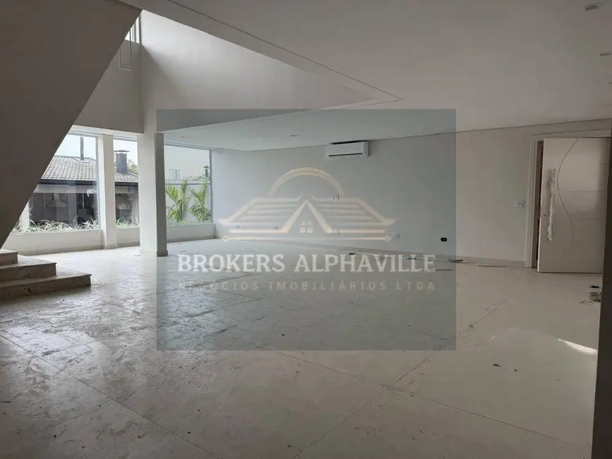 Casa de Condomínio com 4 quartos para alugar, 560m2 em Alphaville Residencial Dois, Barueri - SP - imagem 5 Foto 5 de Casa de Condomínio com 4 quartos para alugar, 560m2 em Alphaville Residencial Dois, Barueri - SP